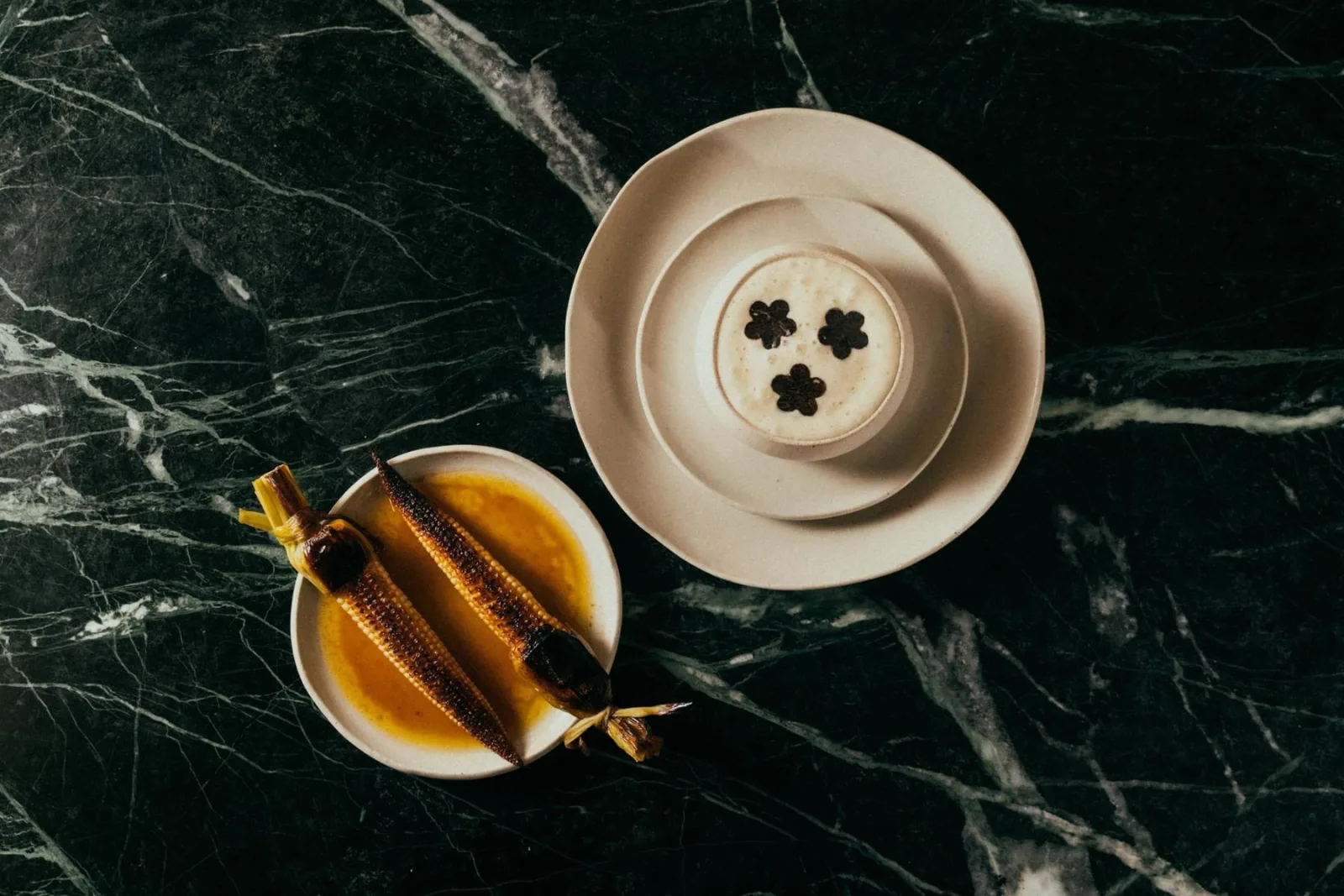 Em - tasting course on marble