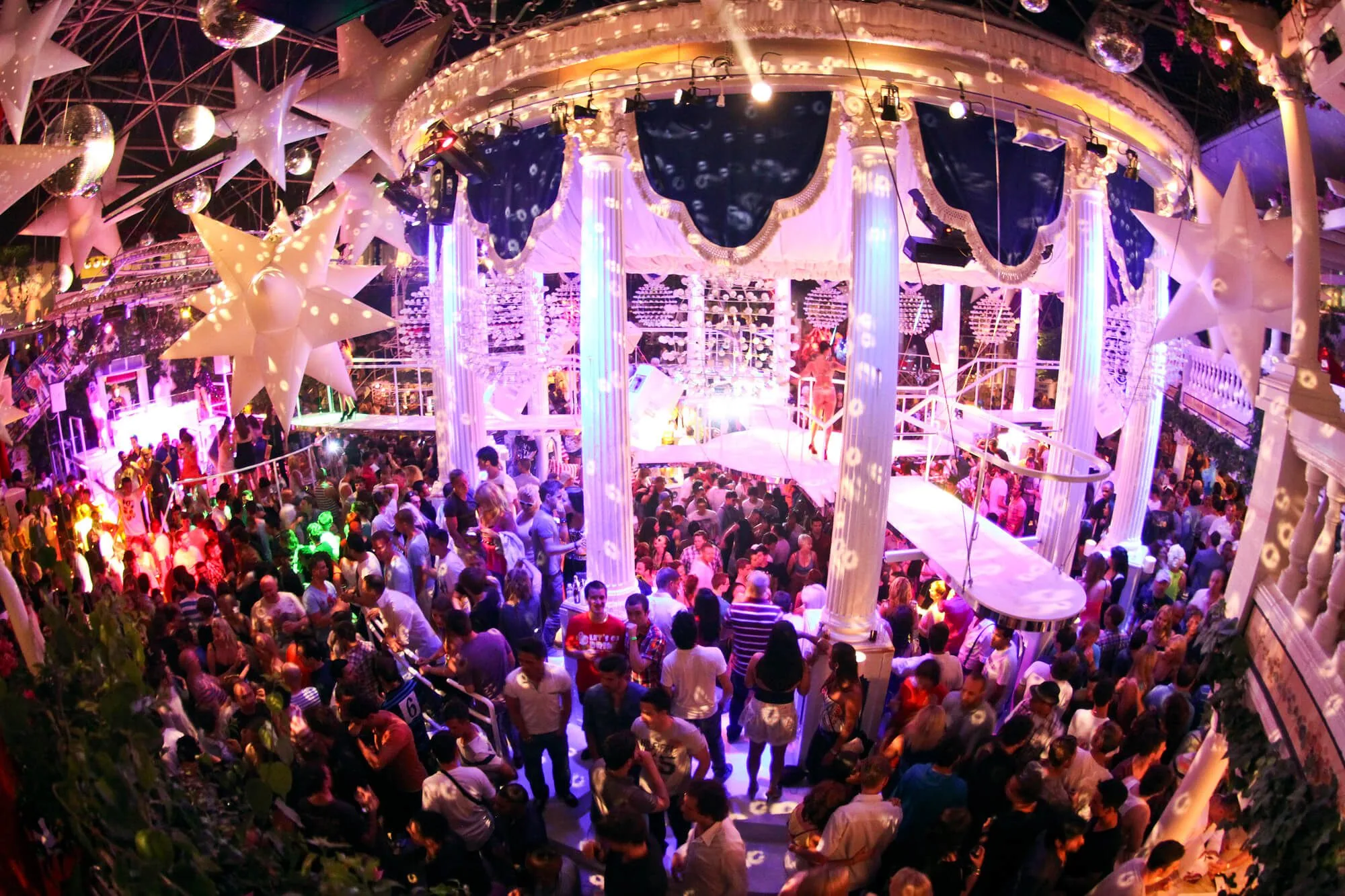 Es Paradis - nightclub in Ibiza