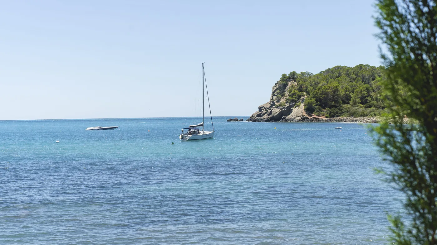 Es Xarcu - cove yacht
