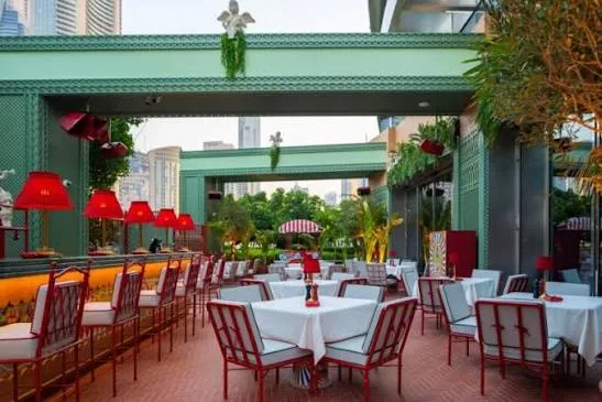 Felicita - terrace dining