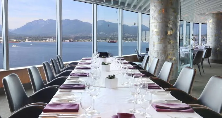 Five Sails - dining room 2