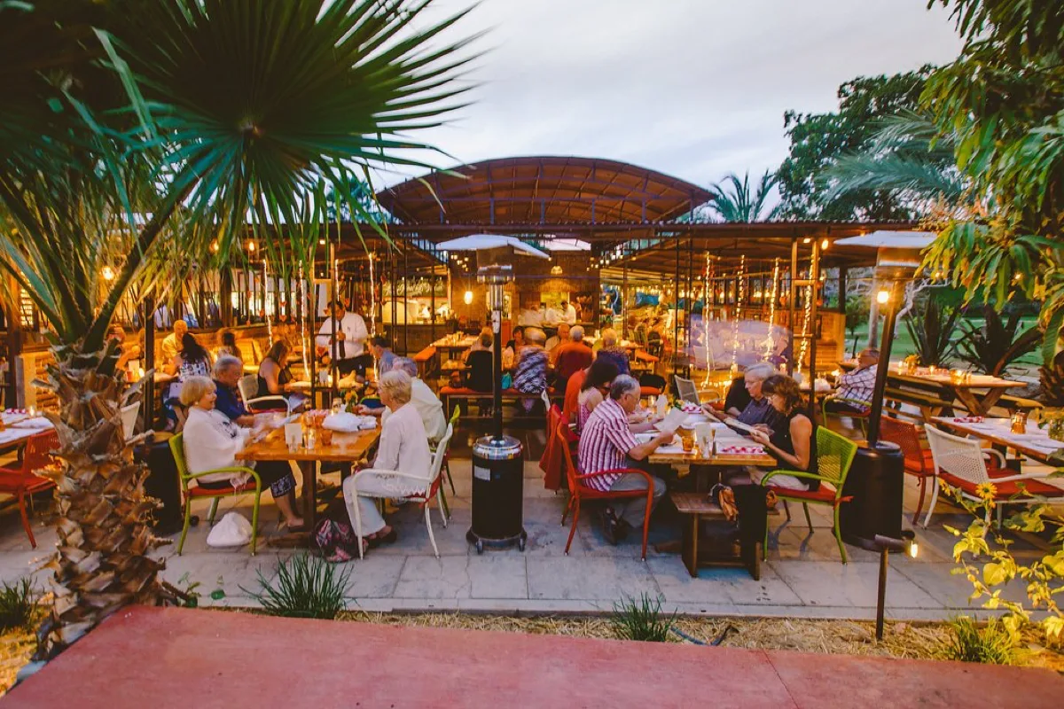 Flora's Field Kitchen, restaurants in Cabo 2