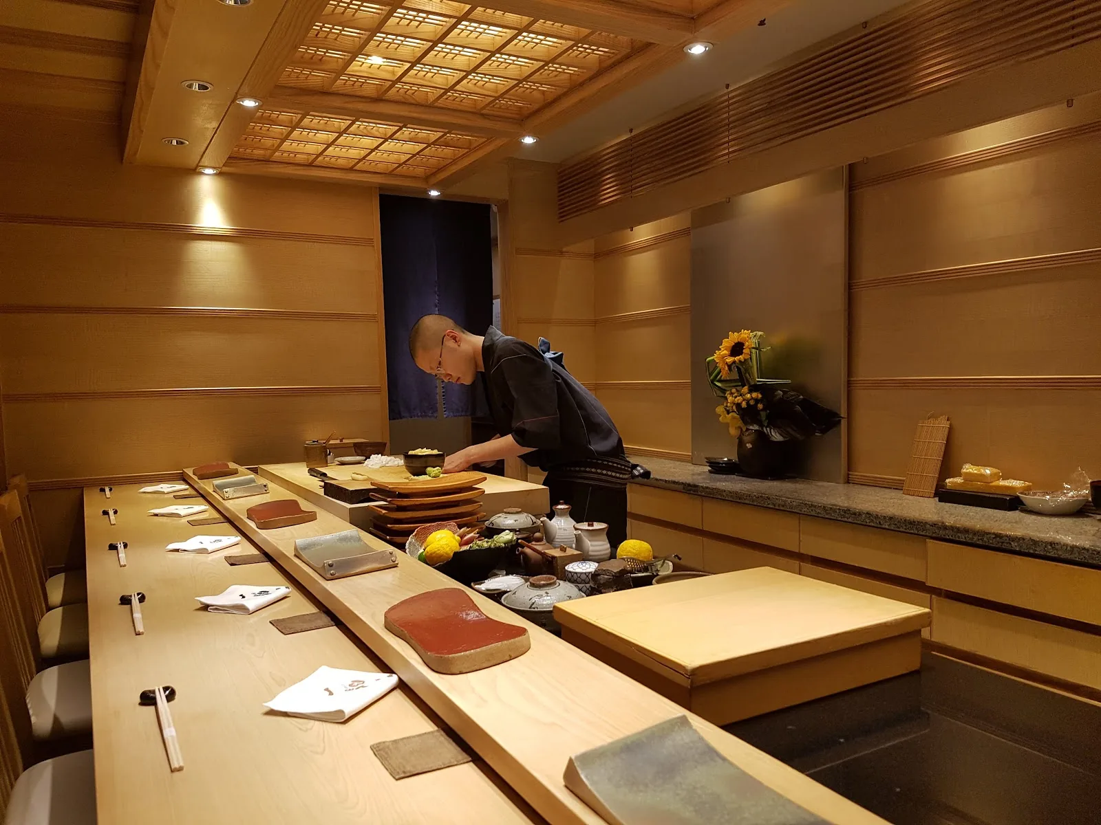 Ginza Sushi Ichi - restaurant in Bangkok