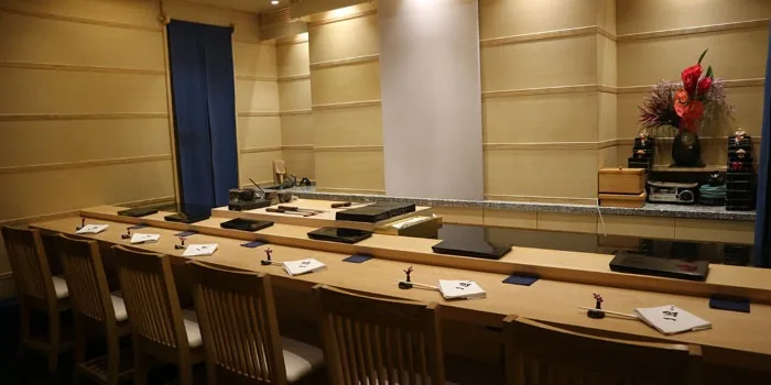 Ginza Sushi Ichi - interior counter noren
