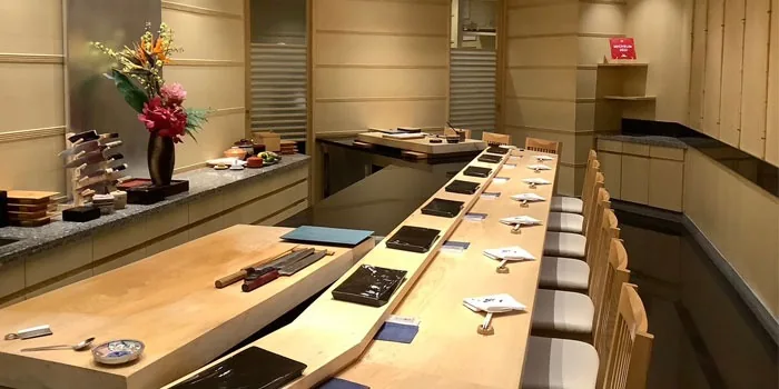Ginza Sushi Ichi - interior counter seats
