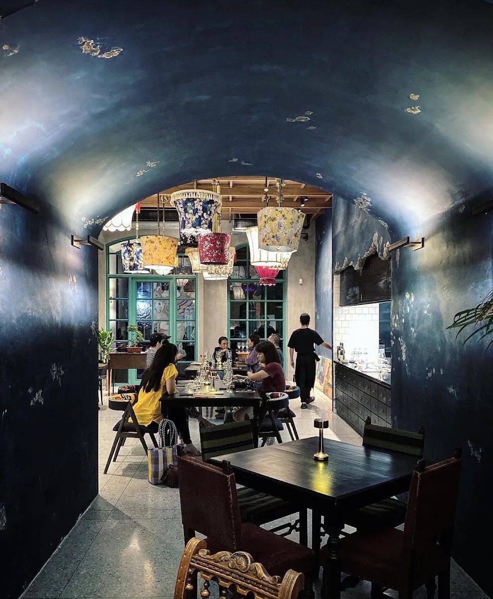 GOAT - fix vaulted sino portuguese dining room dist