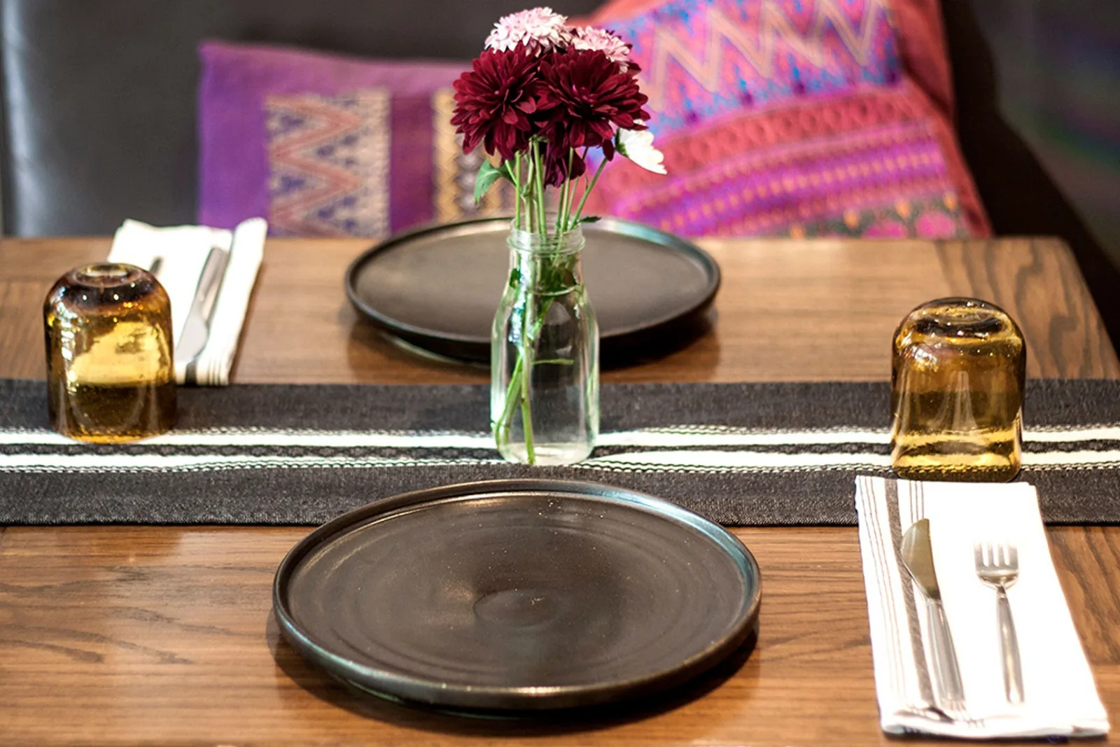 Guzina Oaxaca - table setting with oaxacan textiles