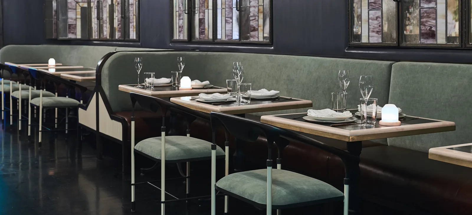 Gwen - banquette row