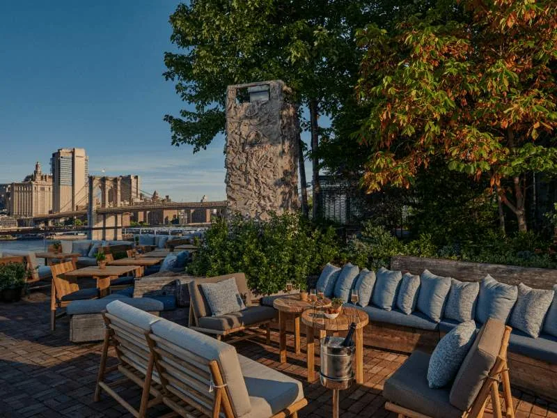 Harriet's Rooftop - bar lounge