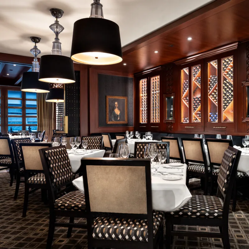 Hy's Steakhouse - dining room 3