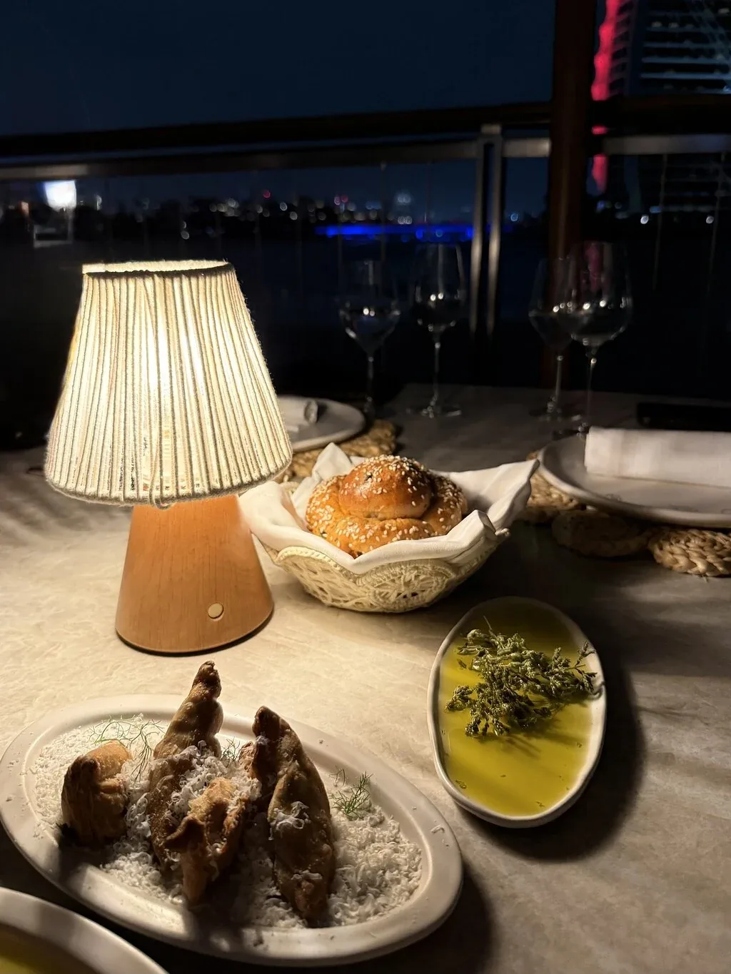 Iliana - dinner table