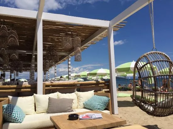 Indie Beach - restaurant