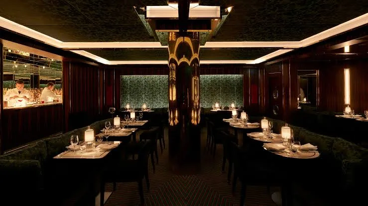 Isabel Mayfair - interior 3