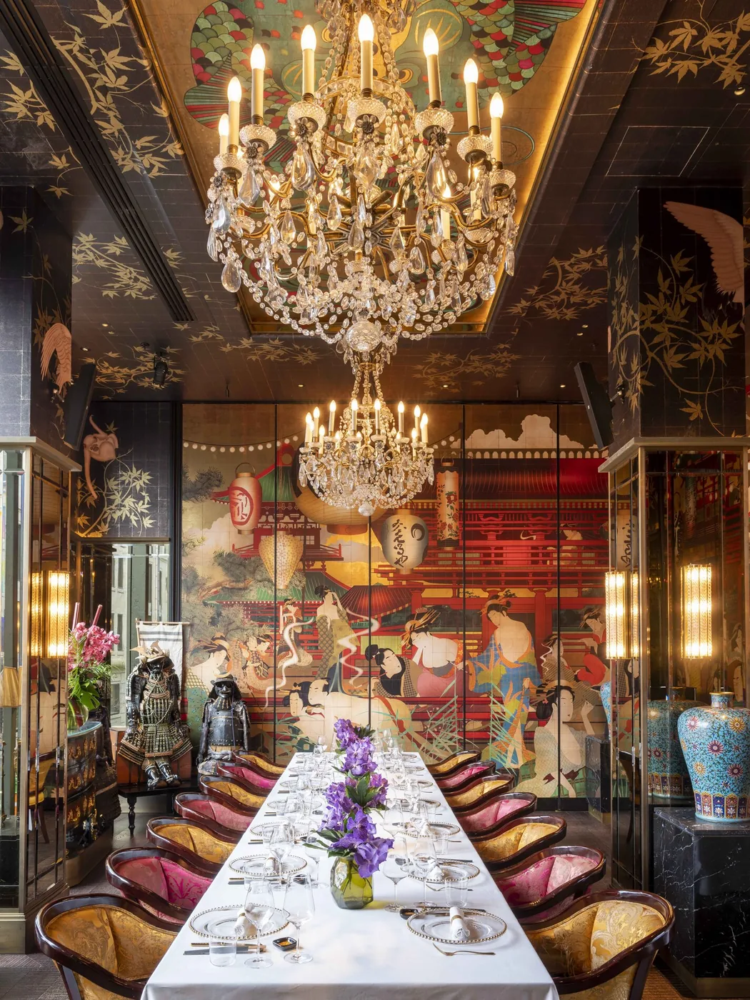 Ivy Asia - dining room chandelier ukiyoe mural