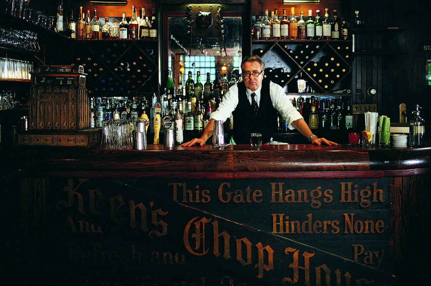 Keens Steakhouse - pub bar