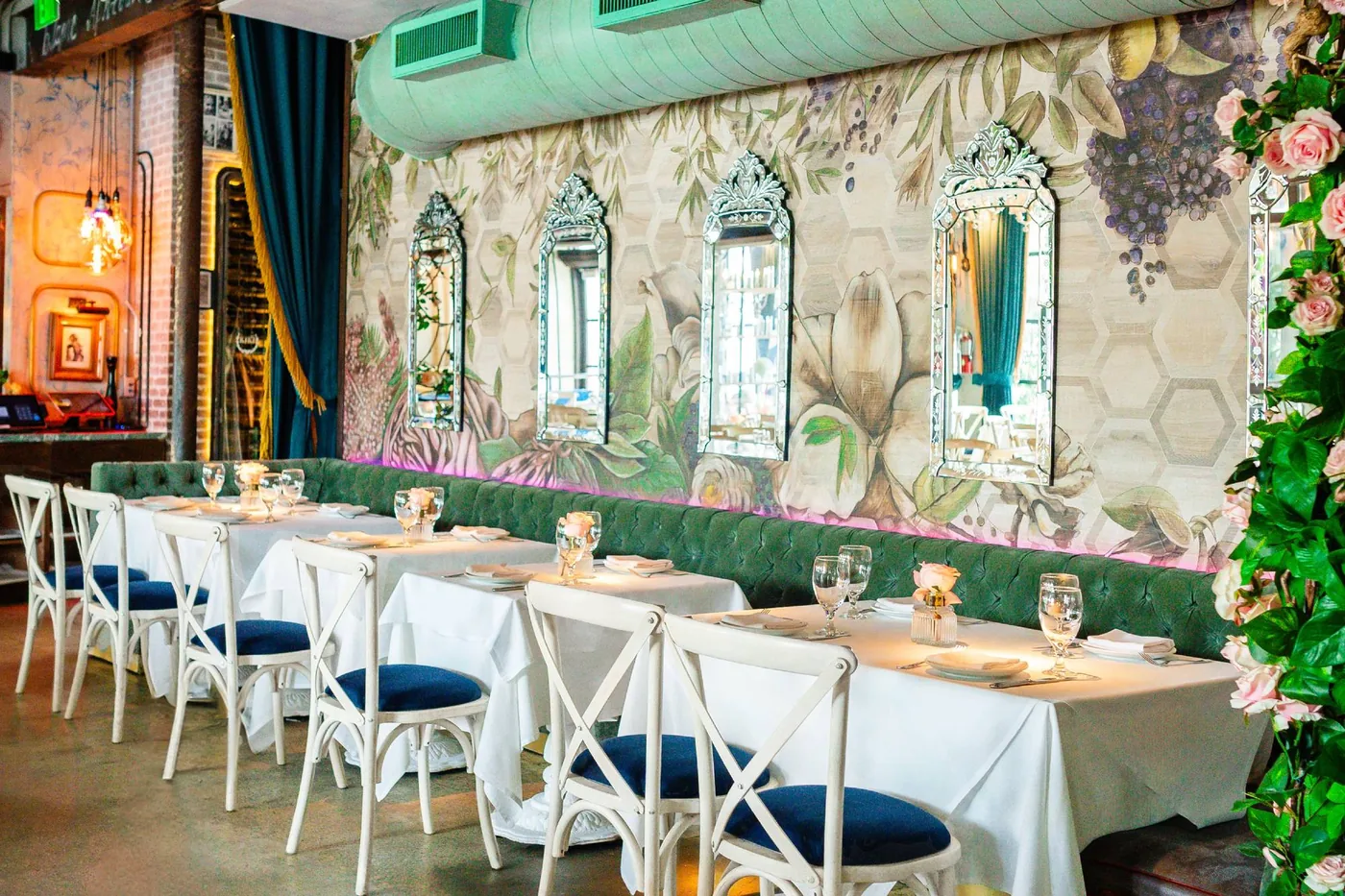 Kiki on the River - floral dining room