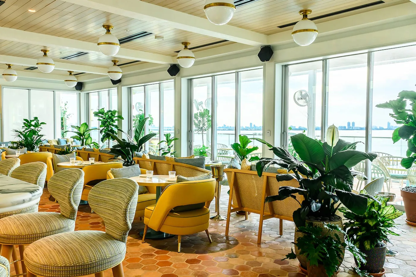 Klaw Miami - rooftop lounge