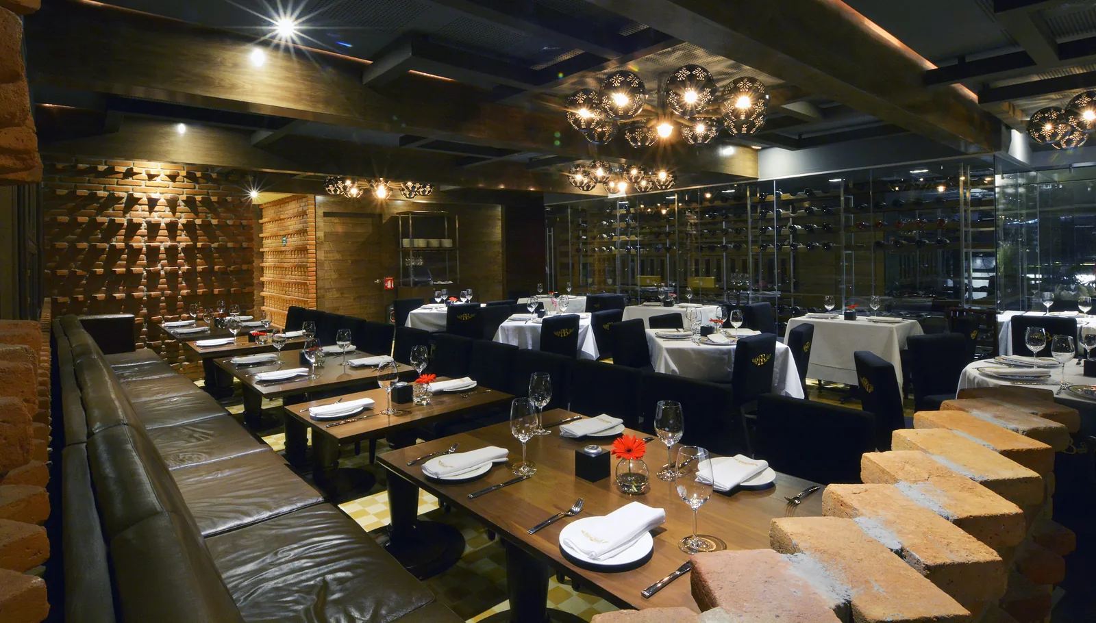 La Buena Barra - Polanco - main dining room