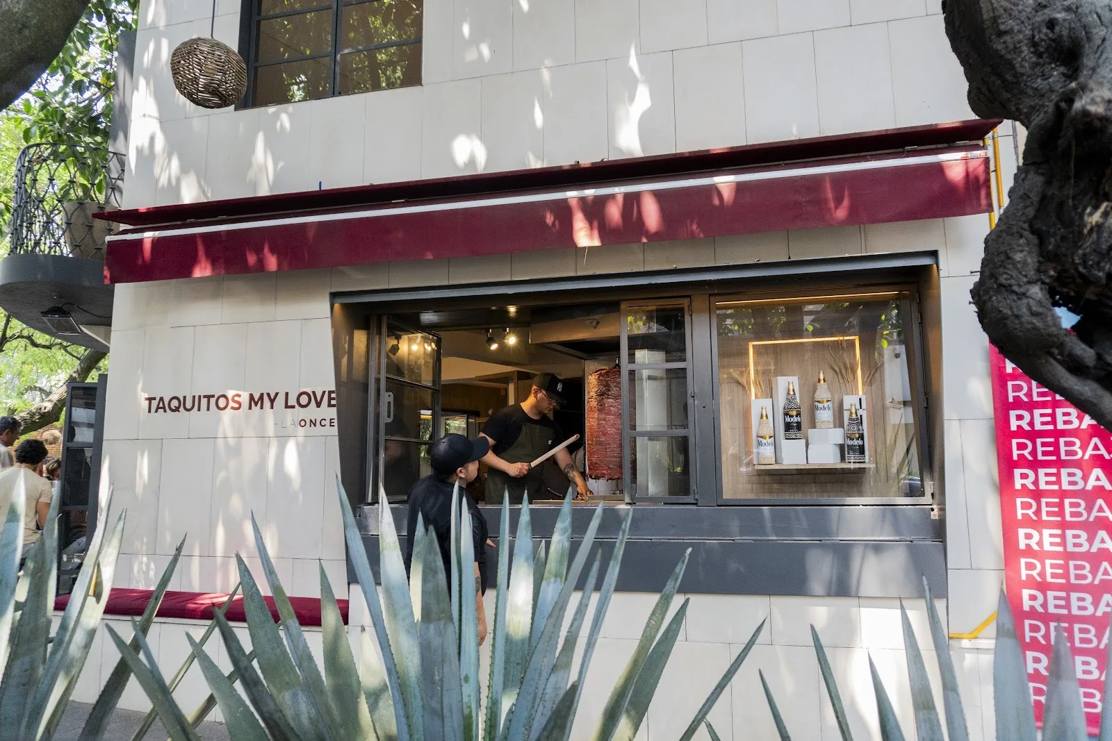 La Once Mil - restaurant in Mexico City