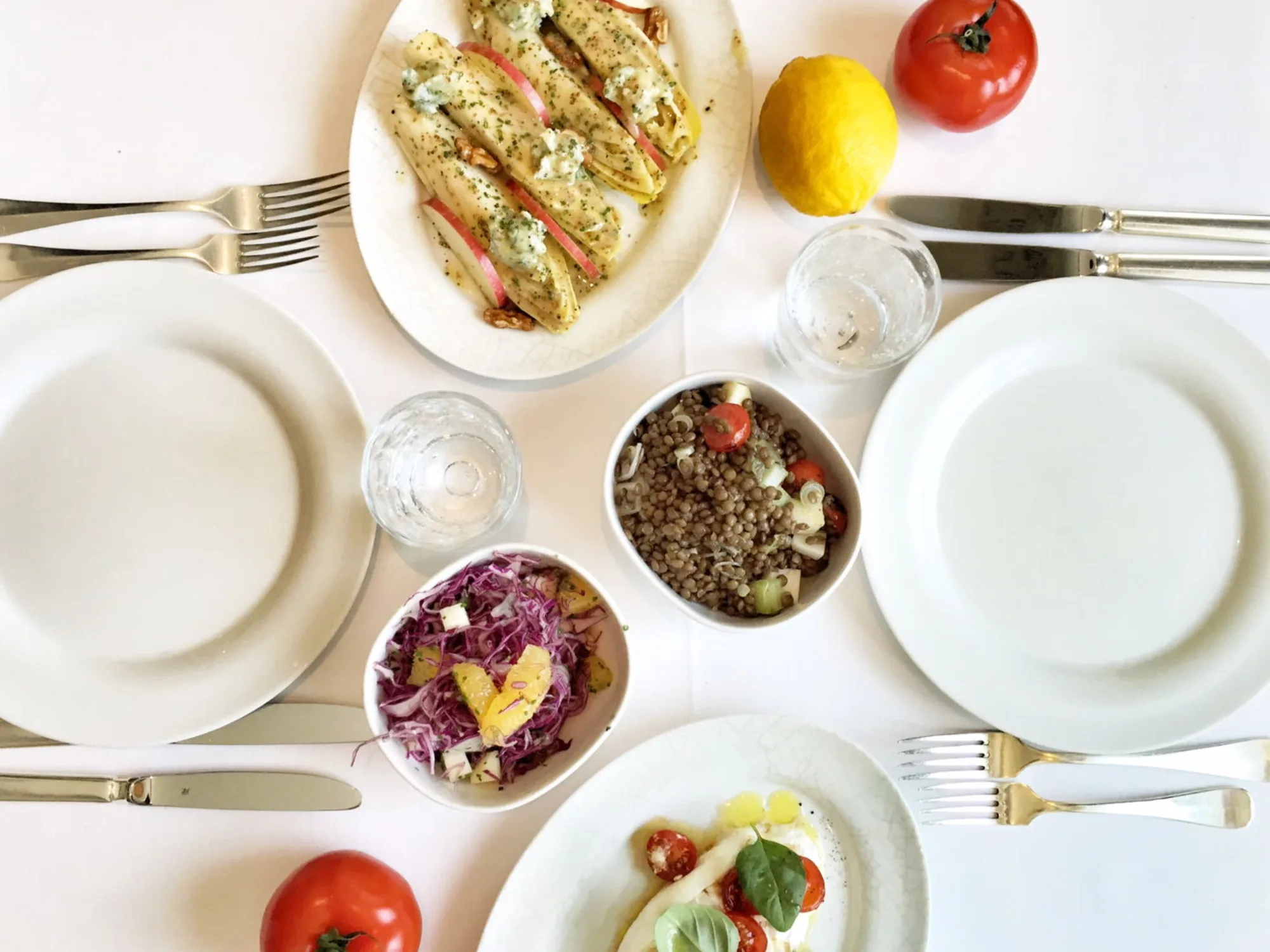 La Petite Maison - mezze spread