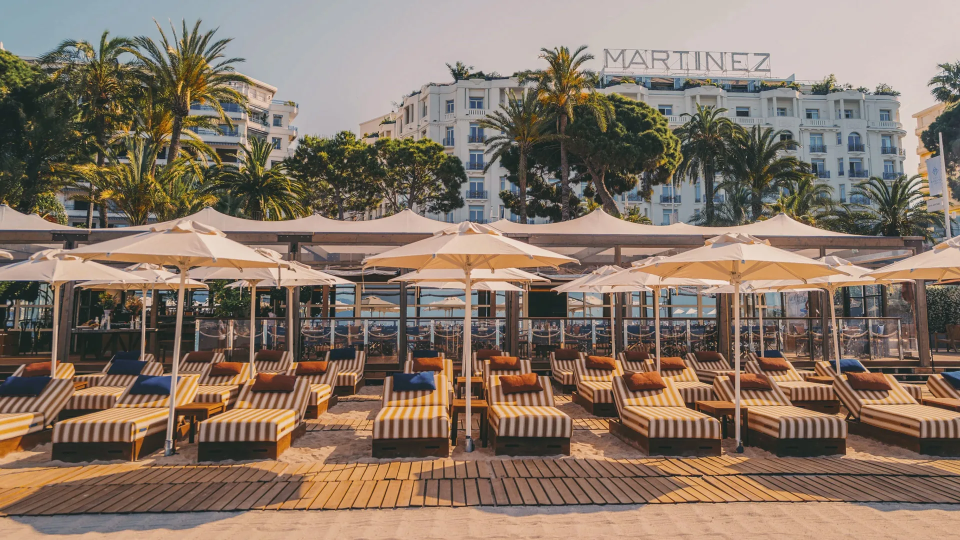 La Plage Du Martinez - dayclub in Cannes