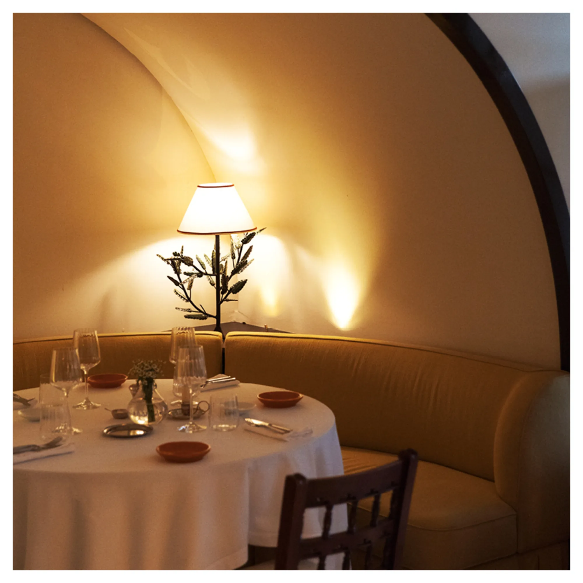 La Ponche - intimate dining nook