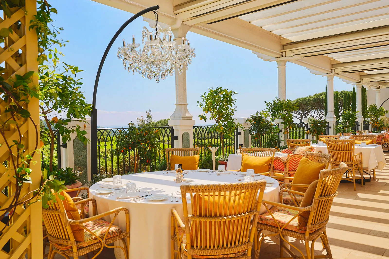 La Table de la Messardiere - terrace crystal chandelier view