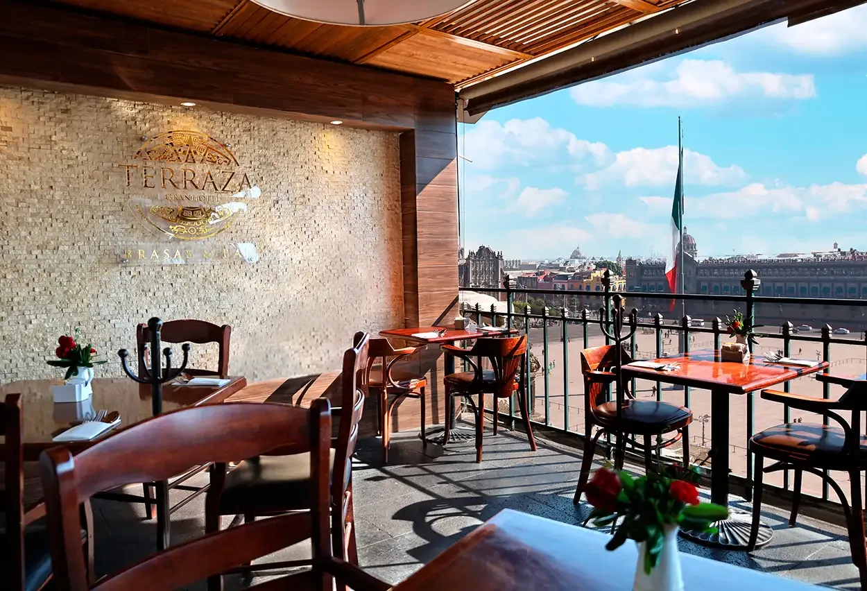 La Terraza Gran Hotel - terrace entrance signage and seating und