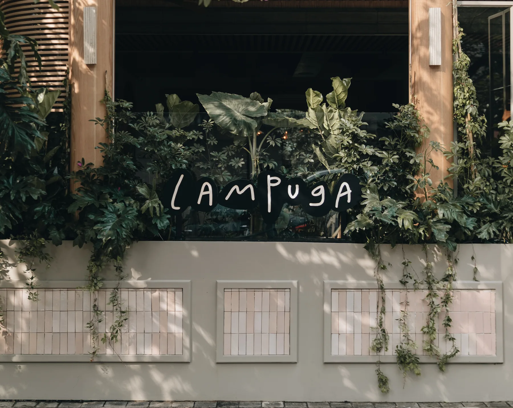 Lampuga Polanco - restaurant in Mexico City