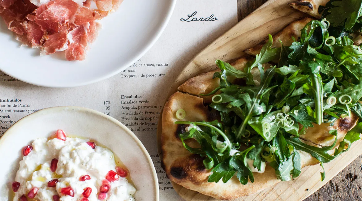 Lardo - flatbread with prosciutto and burrata