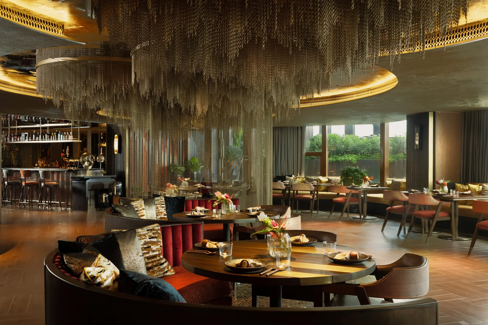 Le Du Kaan - indoor dining room