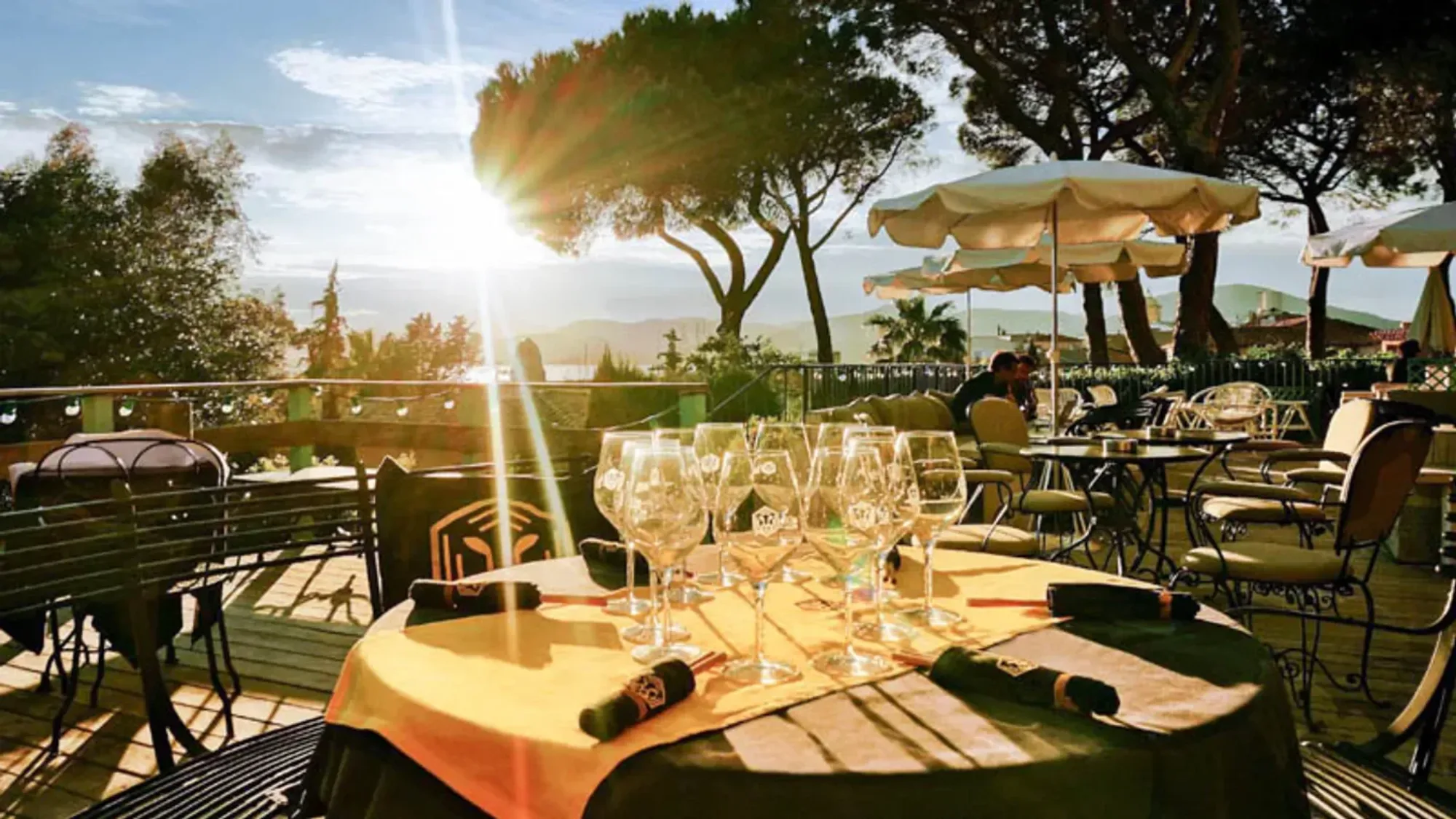 Le TIGRR - rooftop sunset dining