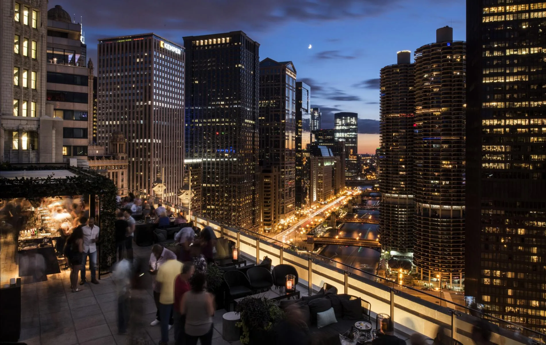 LH Rooftop - rooftop bar in Chicago