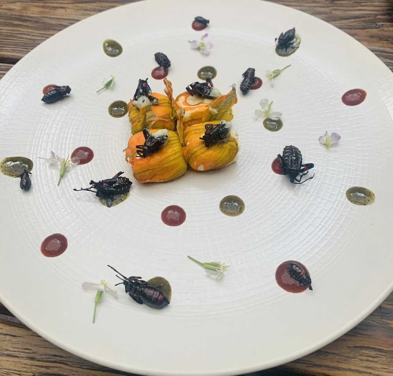 Limosneros - dish squash blossom plate