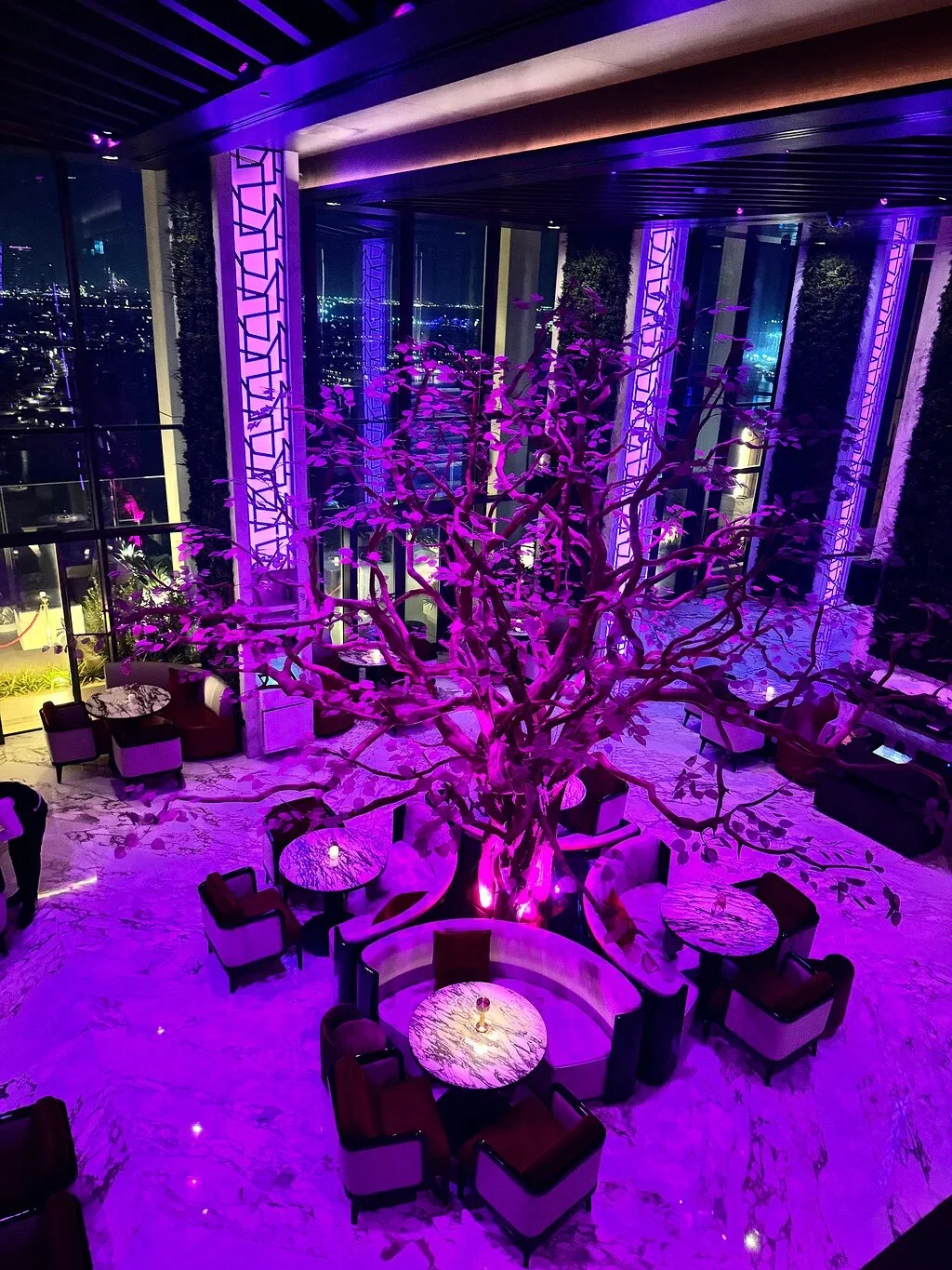 Ling Ling - tree lounge