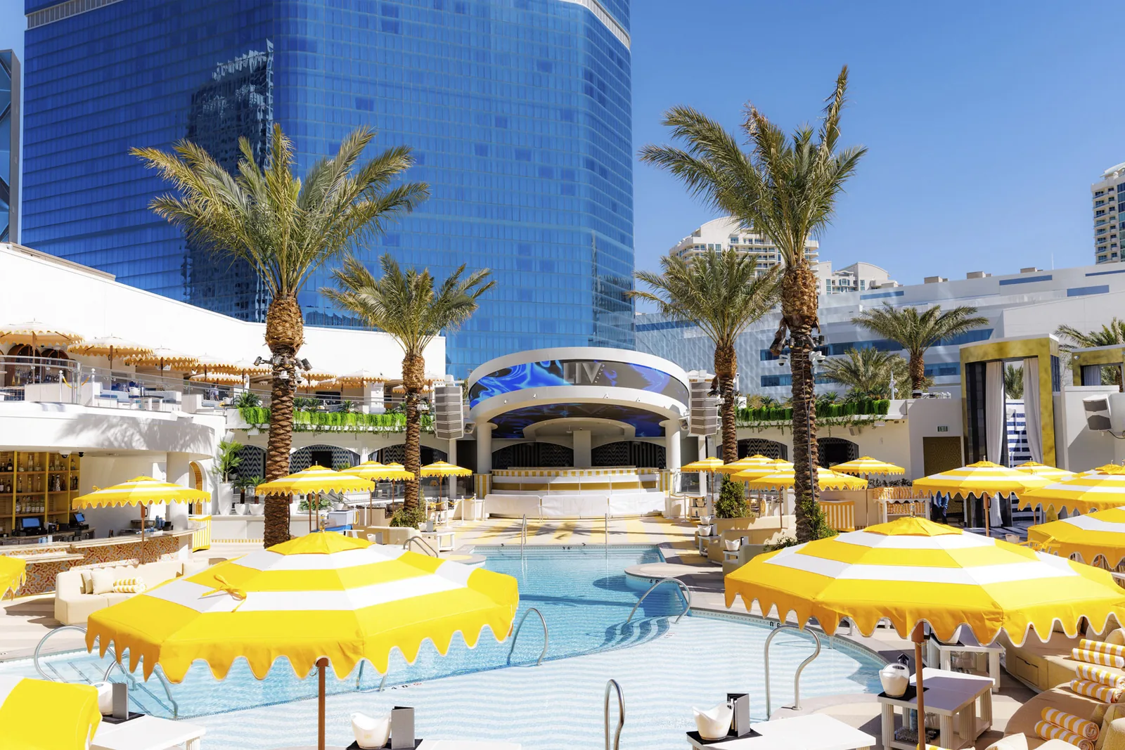 LIV Beach at Fontainebleau - dayclub in Las Vegas
