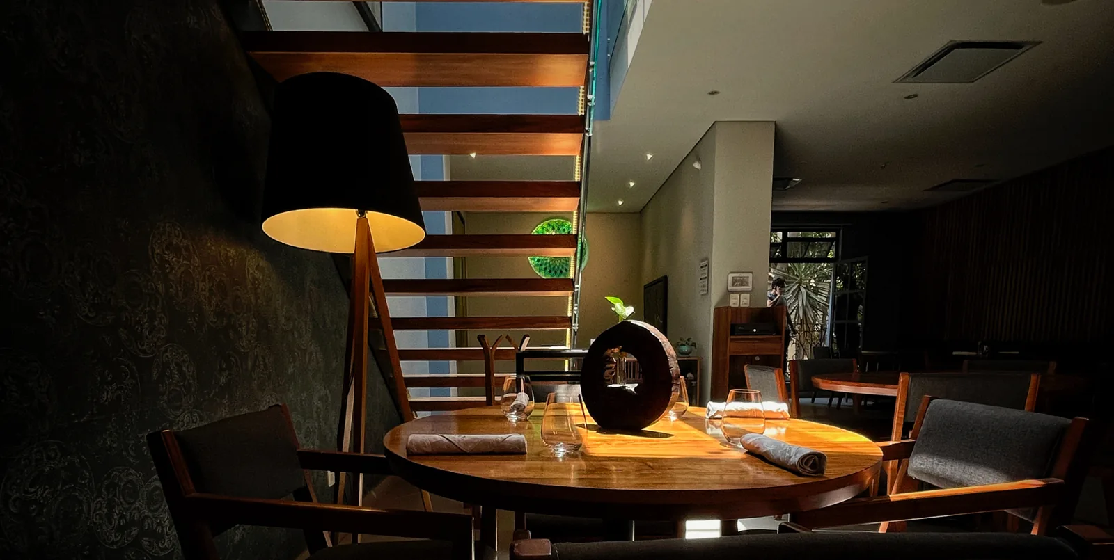 Lorea - dining room hero