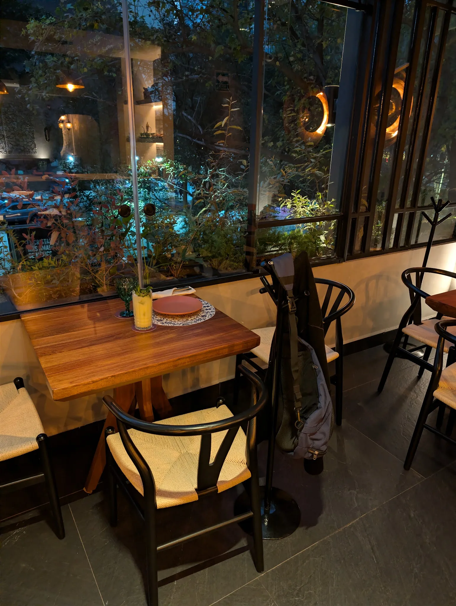 Loretta Chic Bistrot - window table with greenery