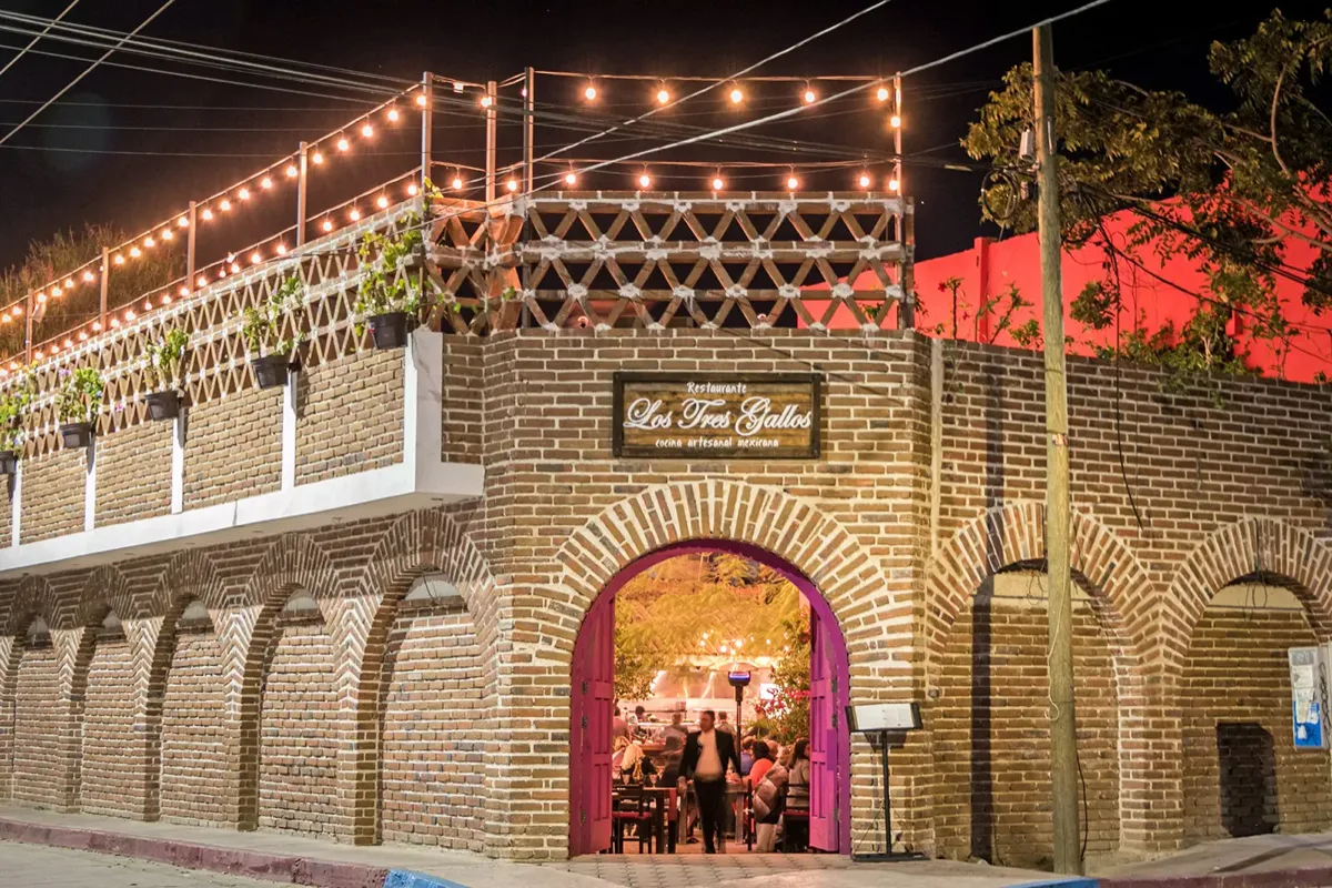 Los Tres Gallos - restaurant in Cabo