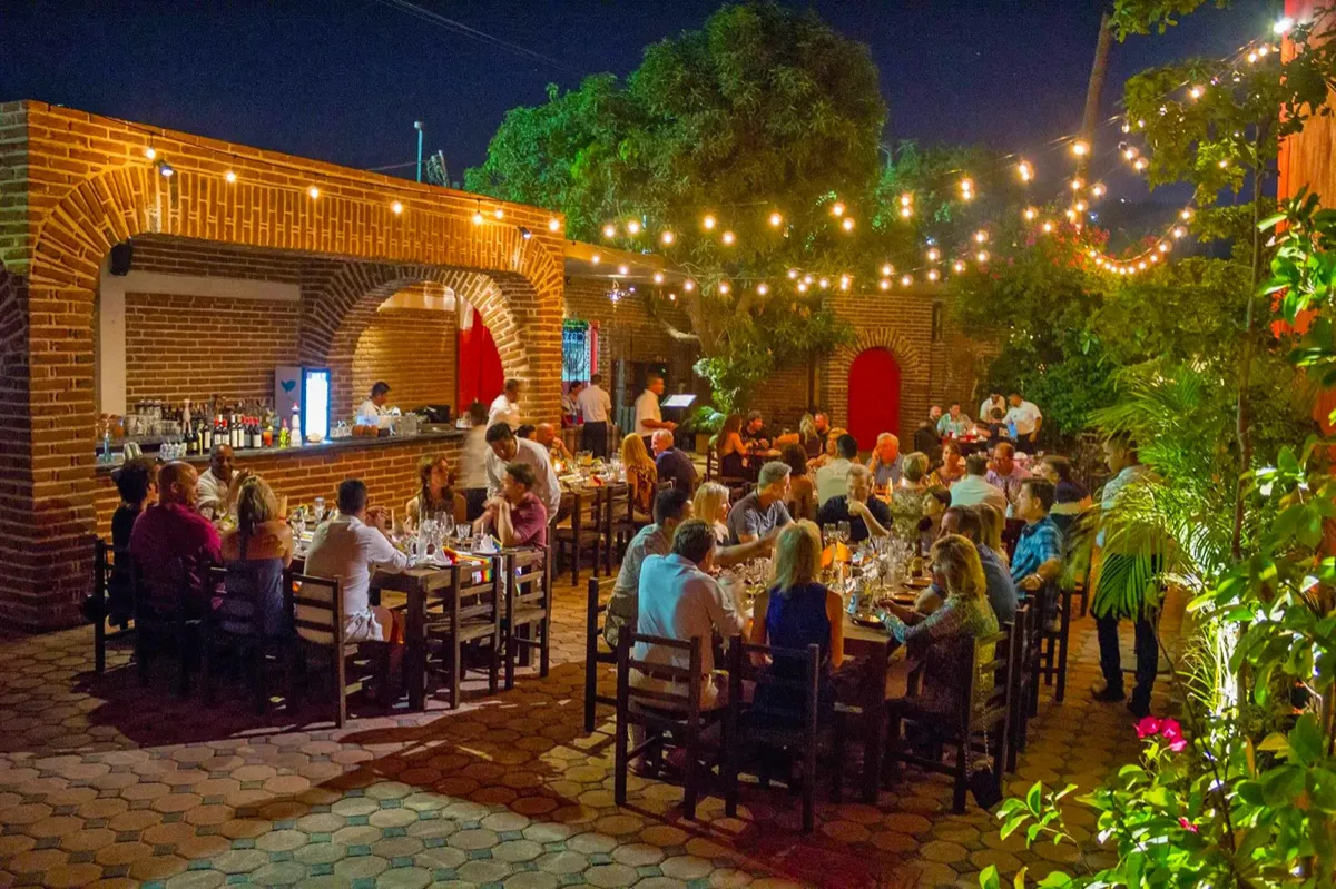 Los Tres Gallos, restaurants in Cabo 4