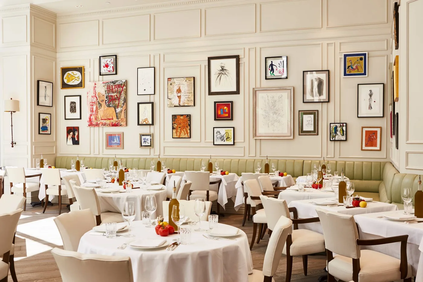 LPM Restaurant & Bar - gallery wall dining room