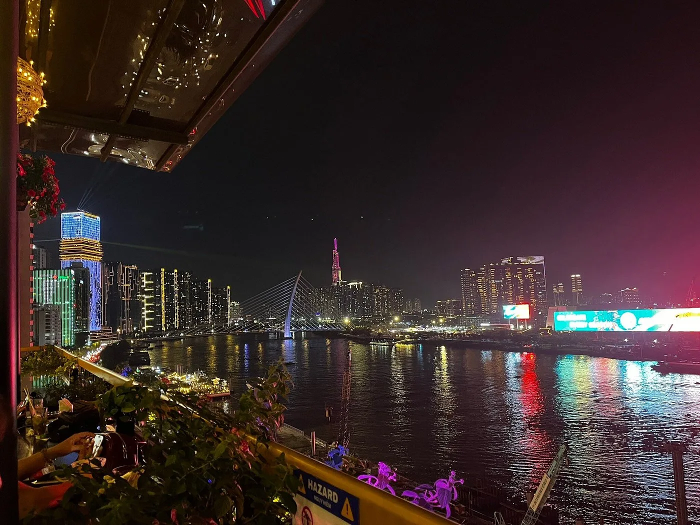 M Bar - rooftop bar in Saigon