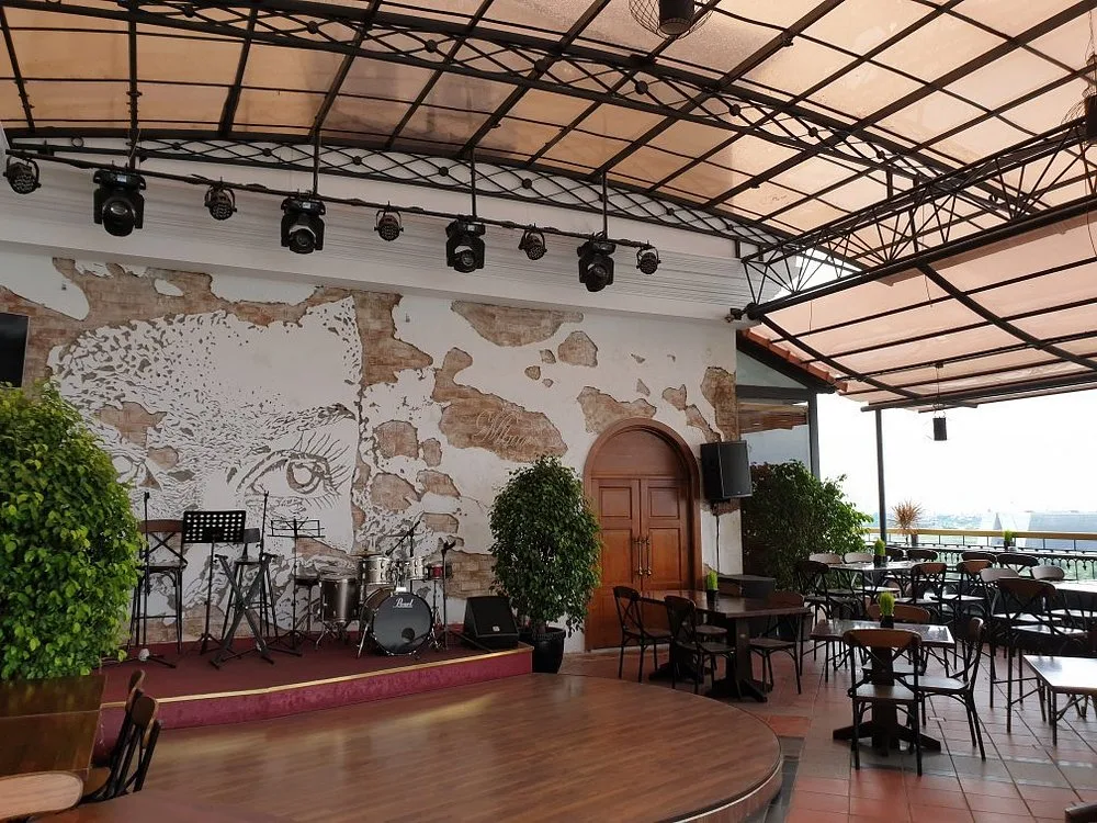 M Bar - saigon 2