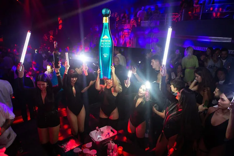 M2 Miami - night club 3