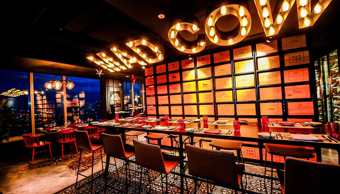 Mad Cow Wine and Grill, restaurants in Saigon 3