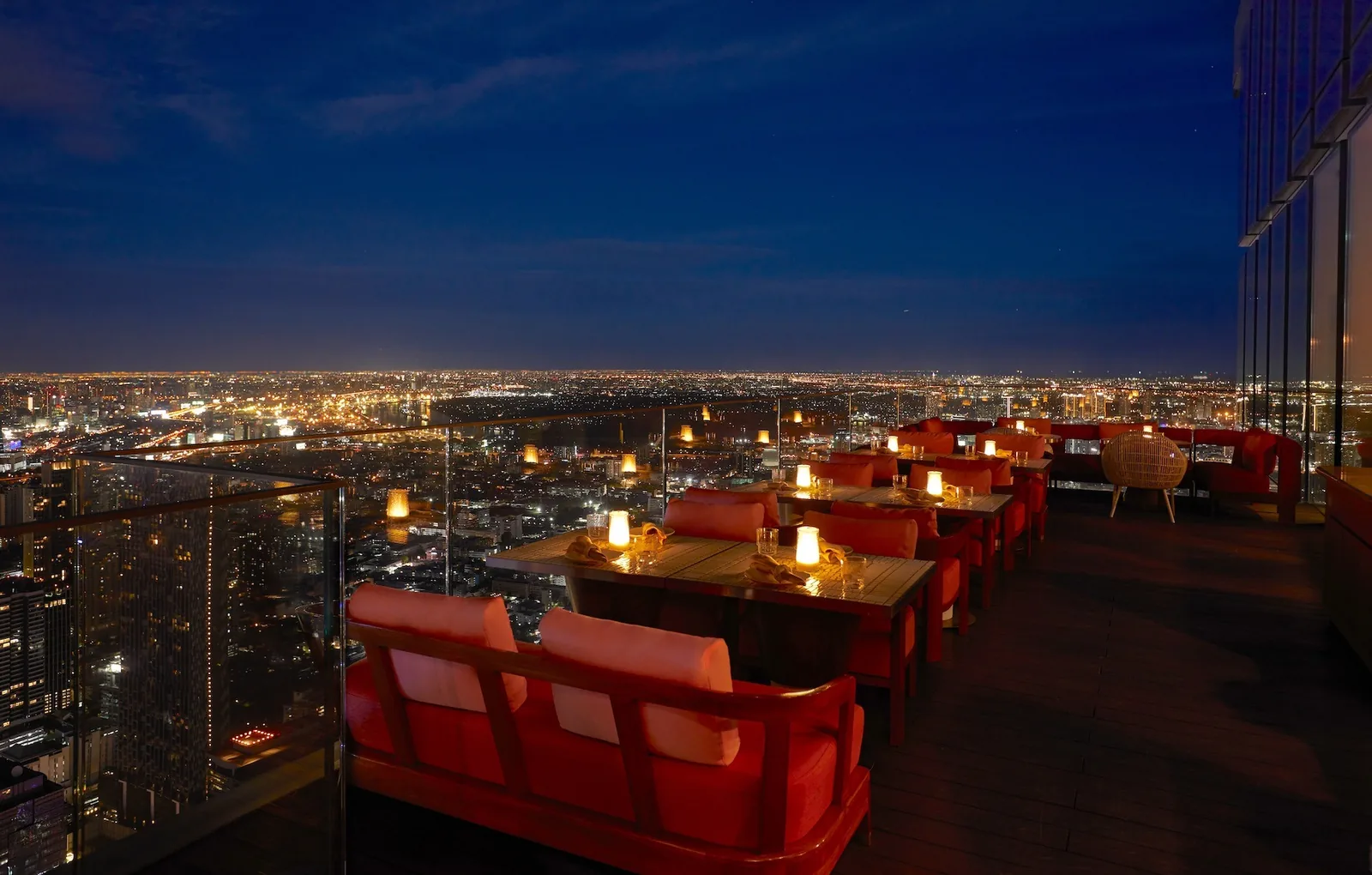 Ojo - rooftop terrace dusk skyline