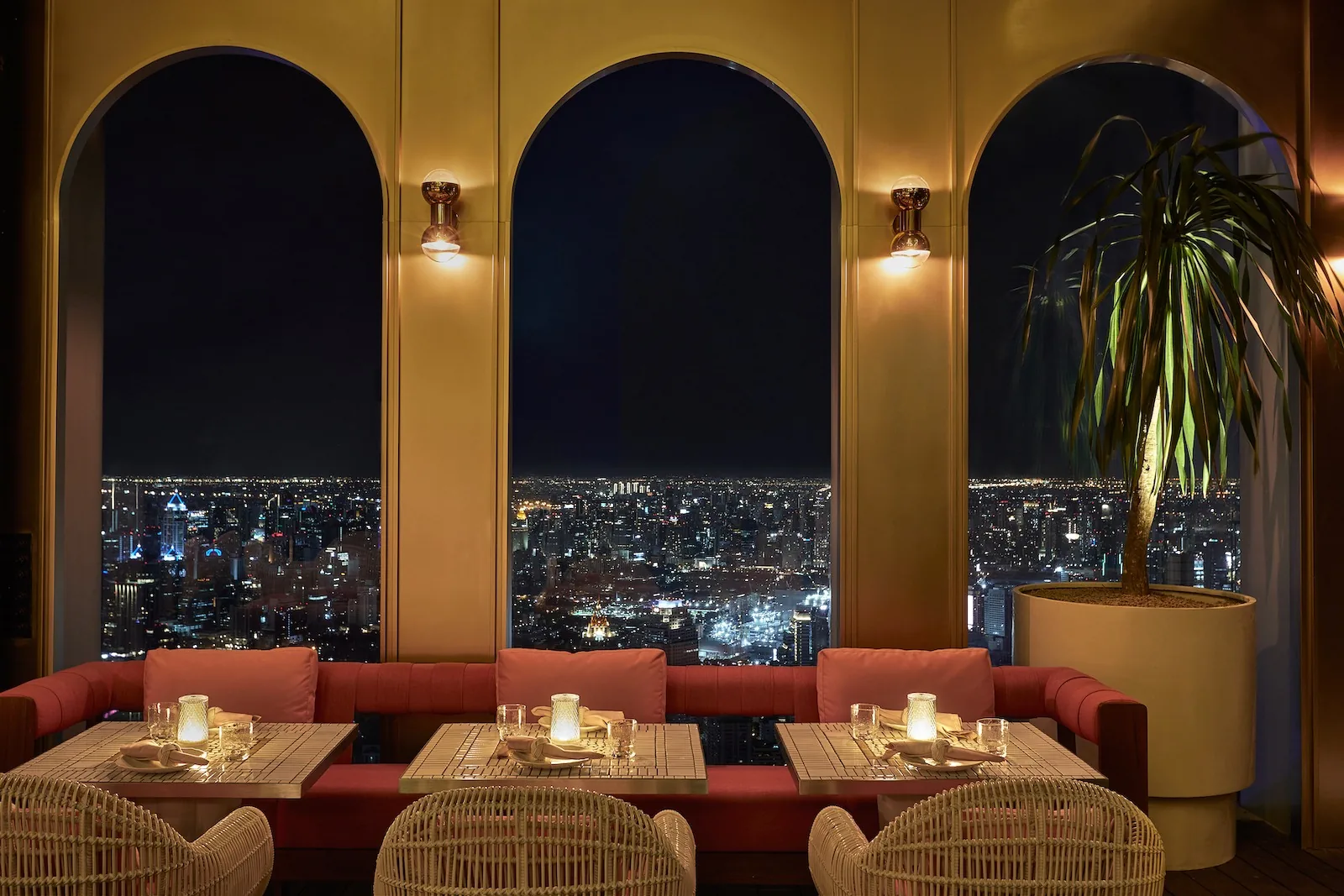 Ojo - arched windows city view