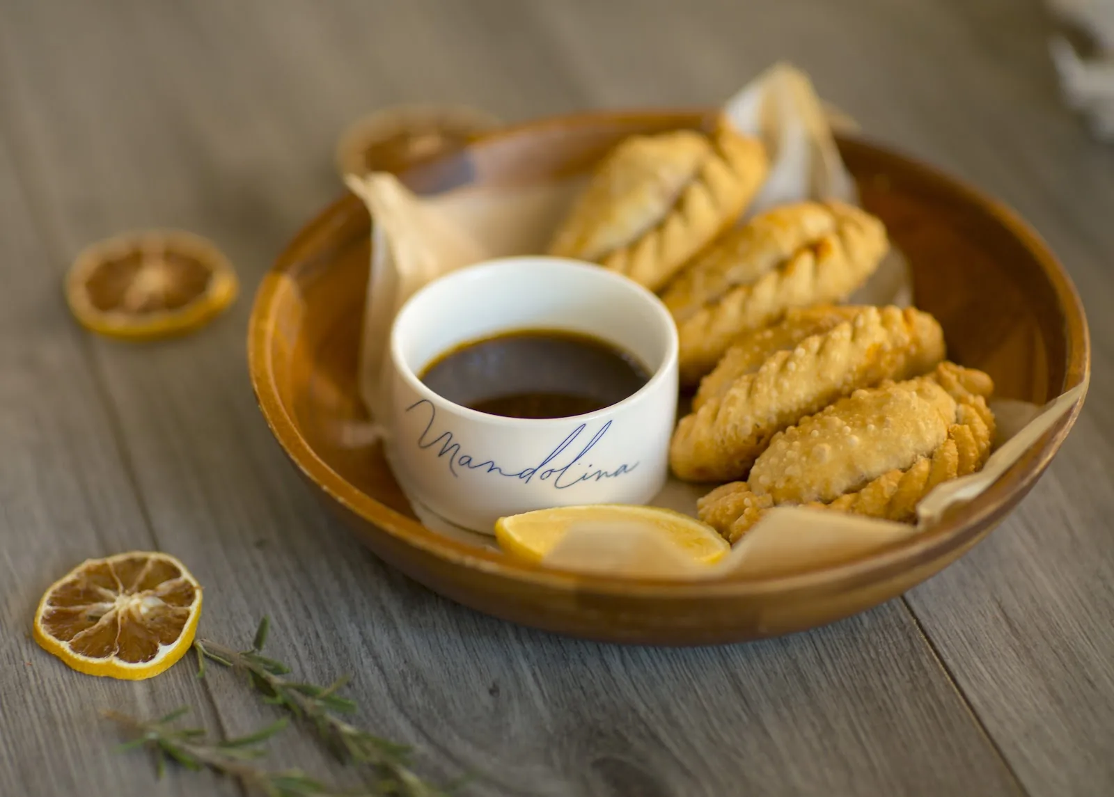 Mandolina - coffee and pastries