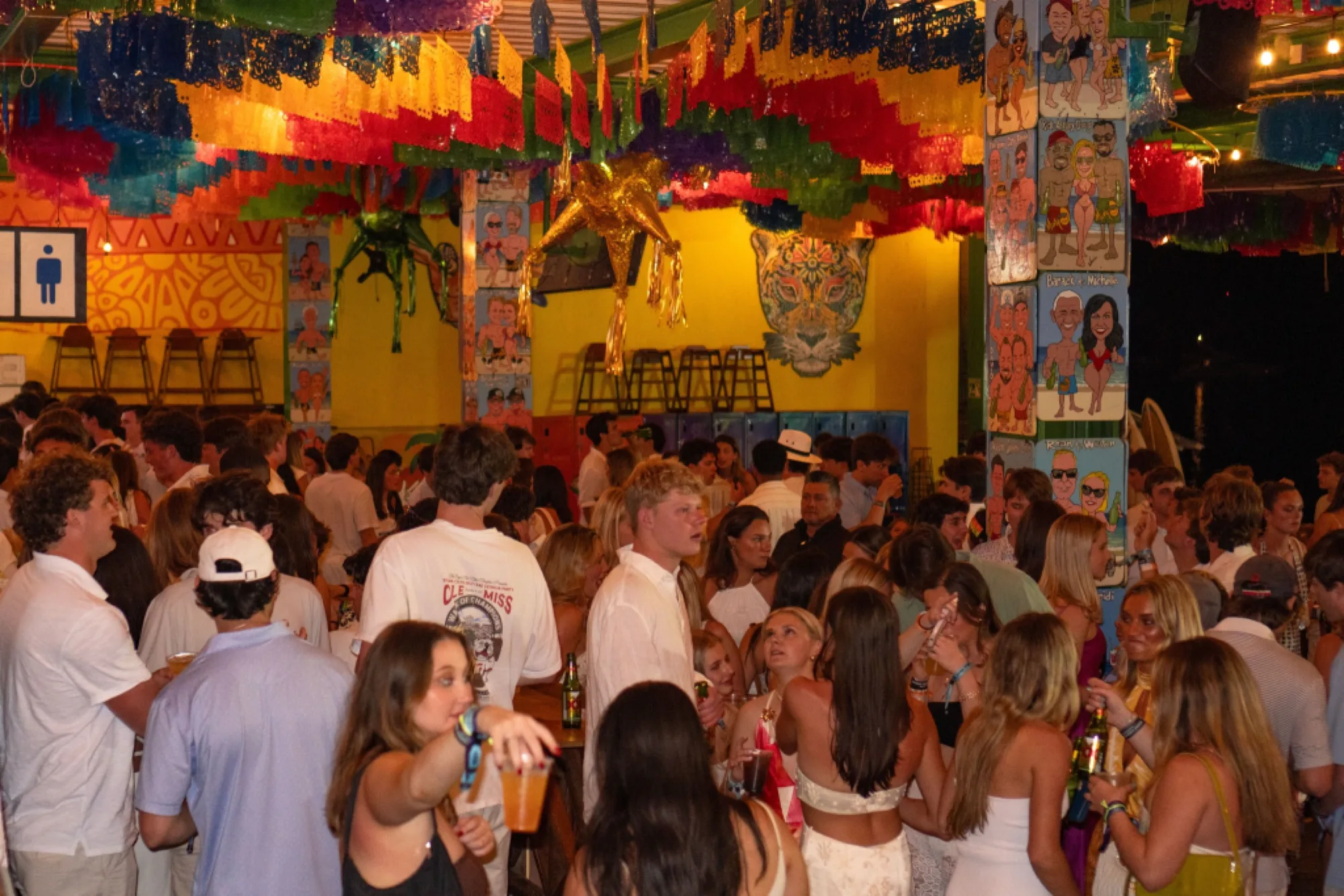 Mango Deck - dayclub in Cabo