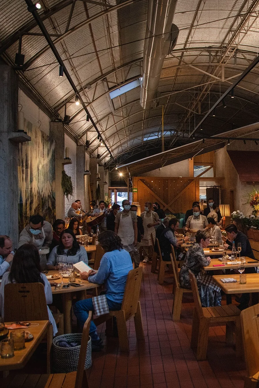 Maximo Bistrot - dining room long view